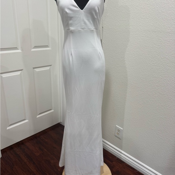 Lulu's Classic White bridal  Dress - Picture 1 of 5